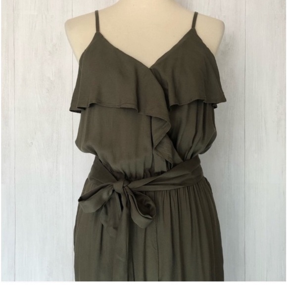 American Eagle Outfitters Army Green Jumpsuit MEDIUM - Picture 3 of 9